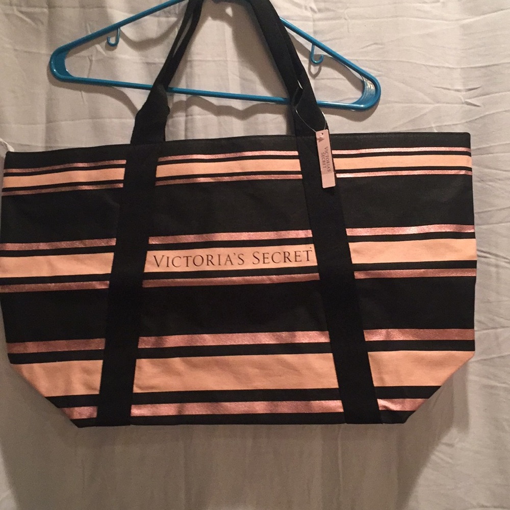 Victoria’s Secret zippered bag